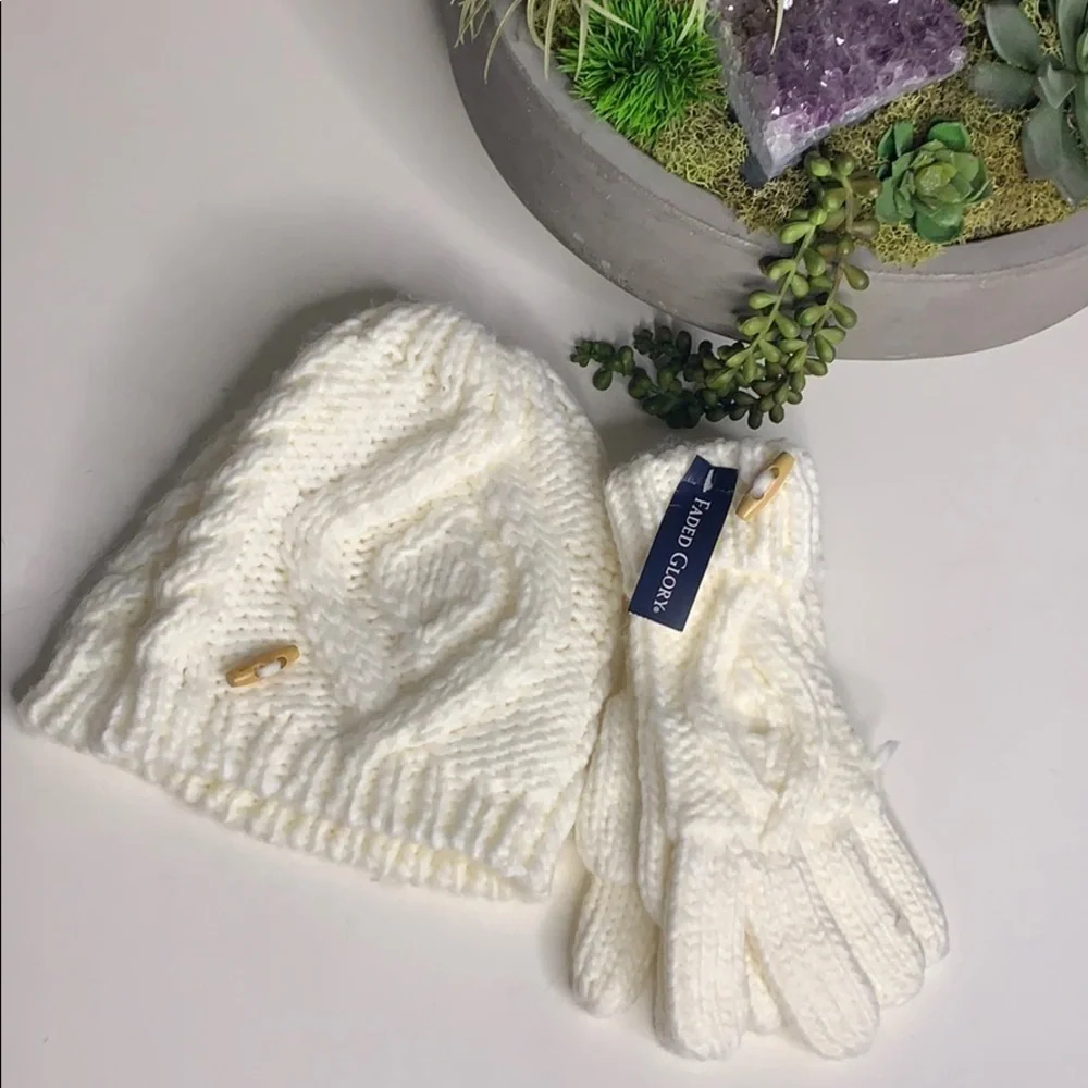 Faded Glory Cable Knit Gloves & Hat Toggle Tusk winter white essentials